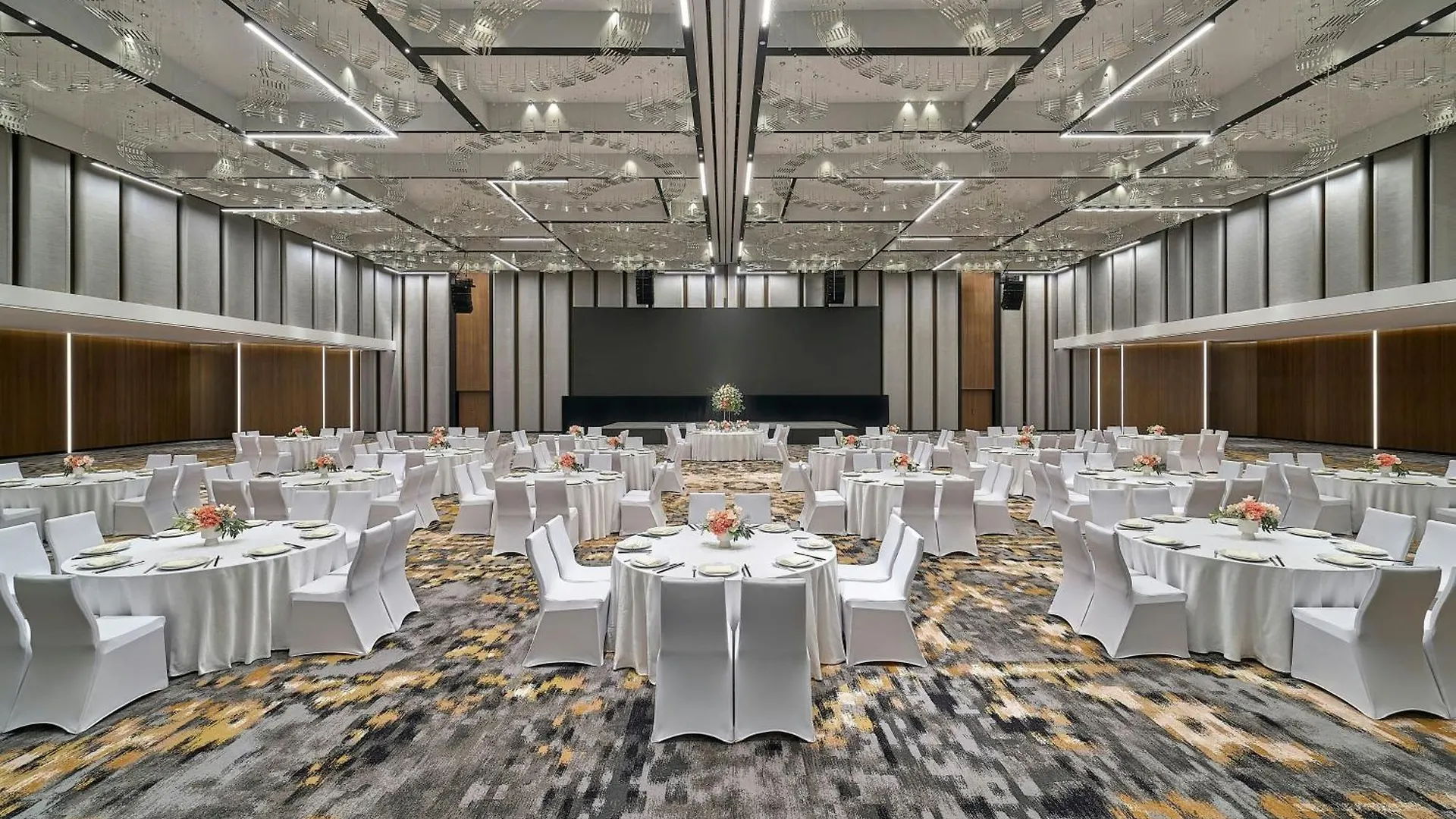 Renaissance Kuala Lumpur Hotel & Convention Centre