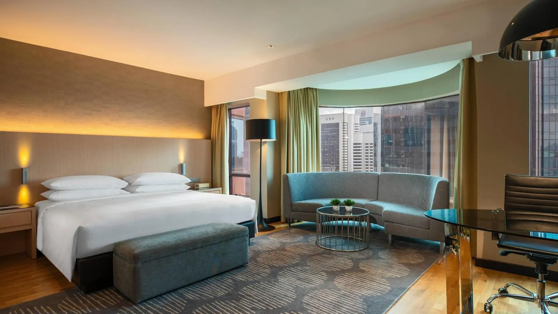 Renaissance Kuala Lumpur Hotel&Convention Centre 5*,