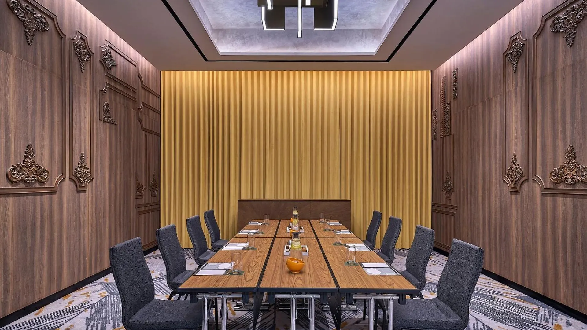 Renaissance Kuala Lumpur Hotel & Convention Centre