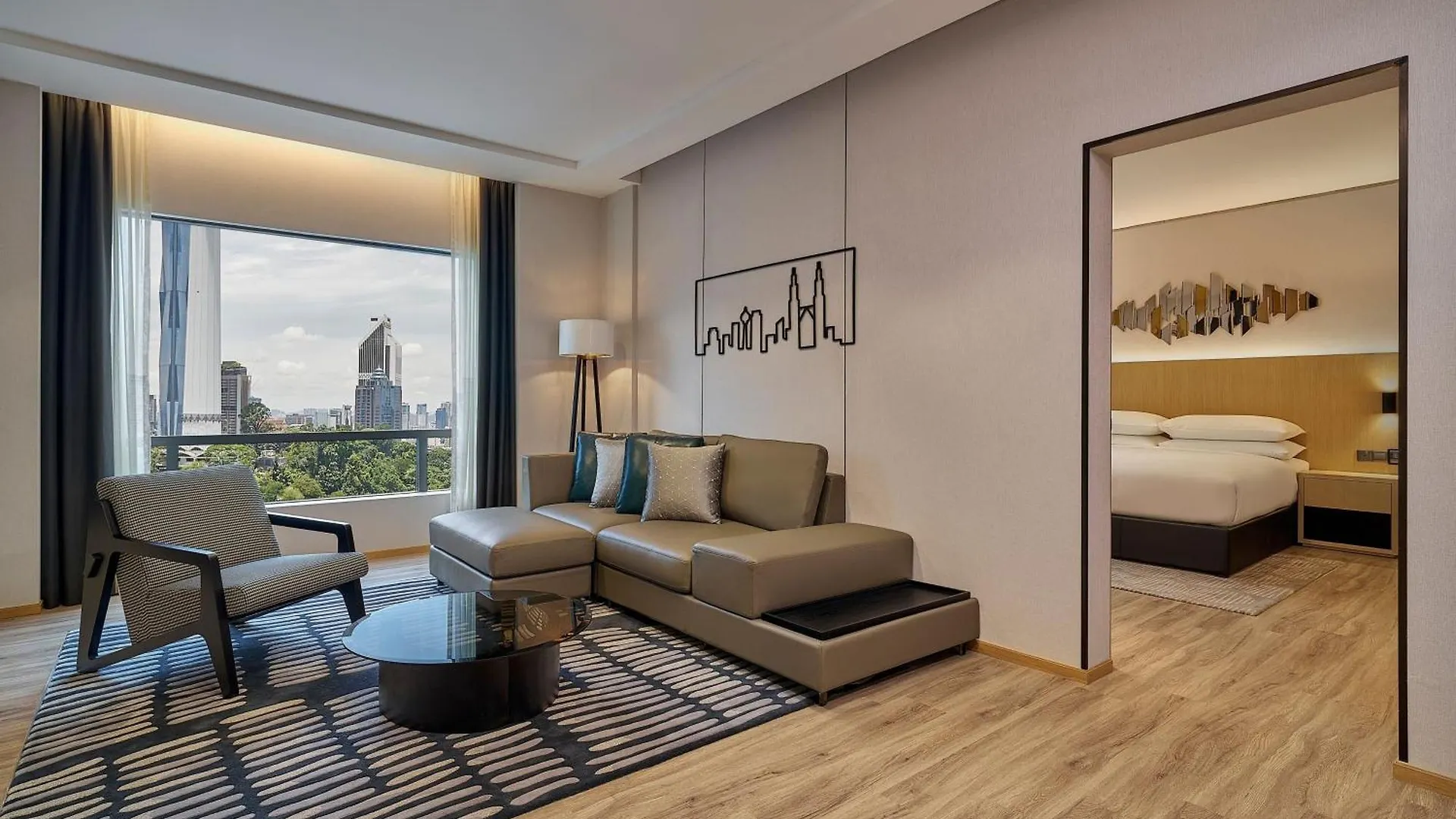 Renaissance Kuala Lumpur Hotel & Convention Centre