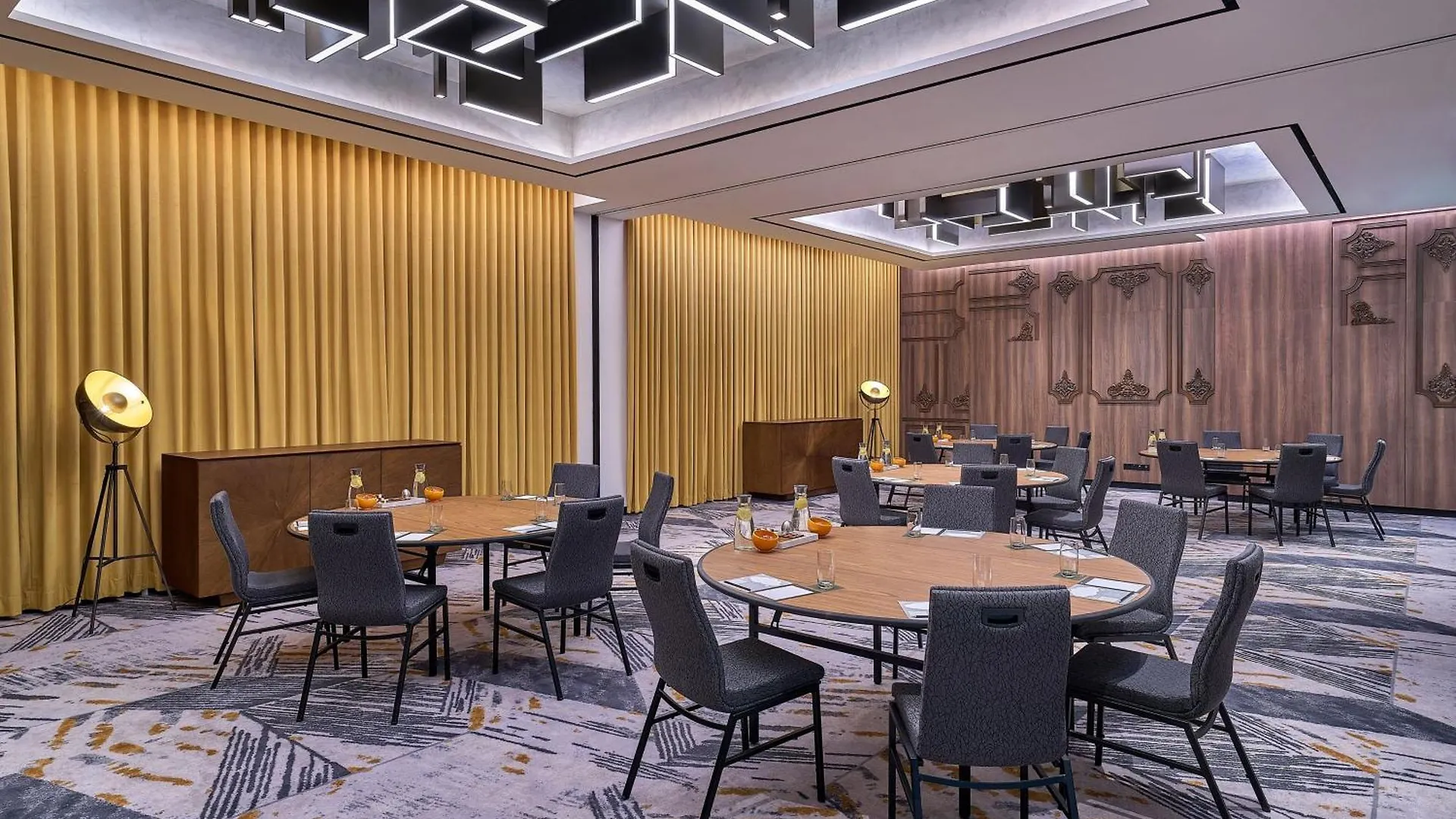 Renaissance Kuala Lumpur Hotel & Convention Centre